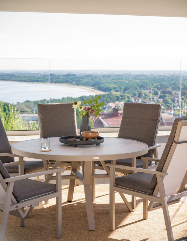 Samvaro Esstisch Khaki/Sand