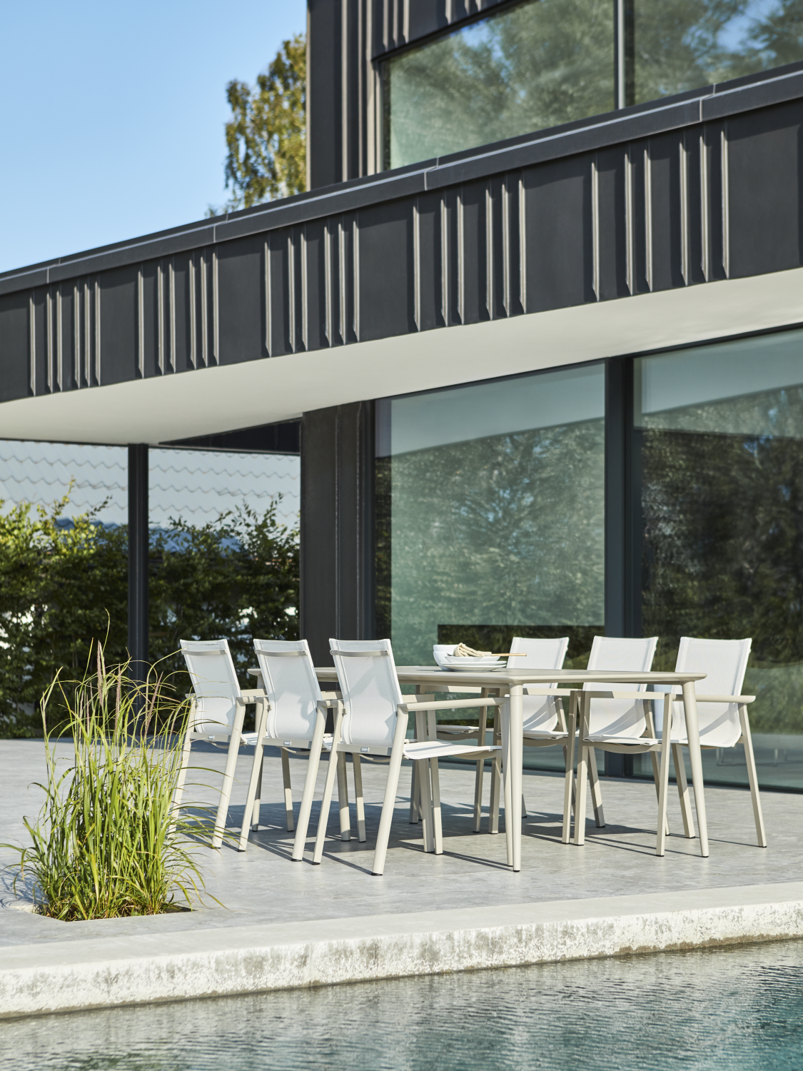 Nimes Esstisch Khaki