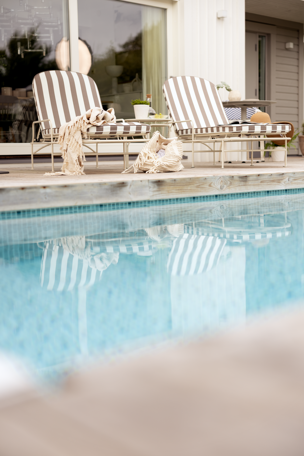 Arts Beistelltisch Soft White