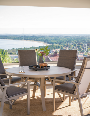 Samvaro Esstisch Khaki/Sand