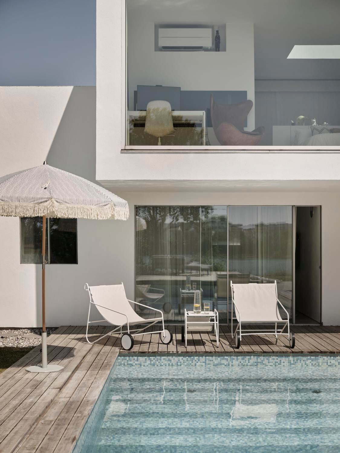 Poul Chair Loungesessel White_Offwhite