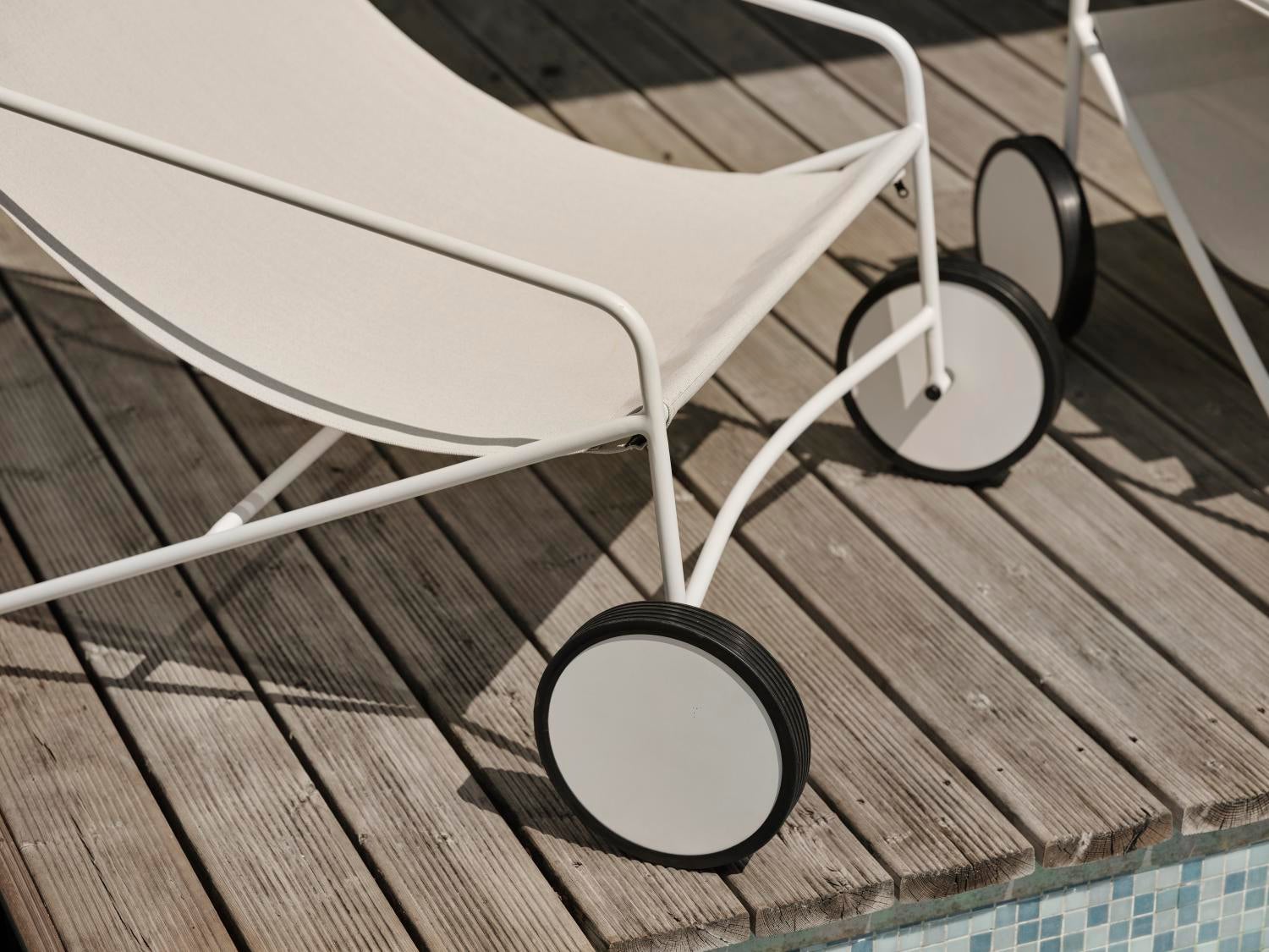 Poul Chair Loungesessel White_Offwhite