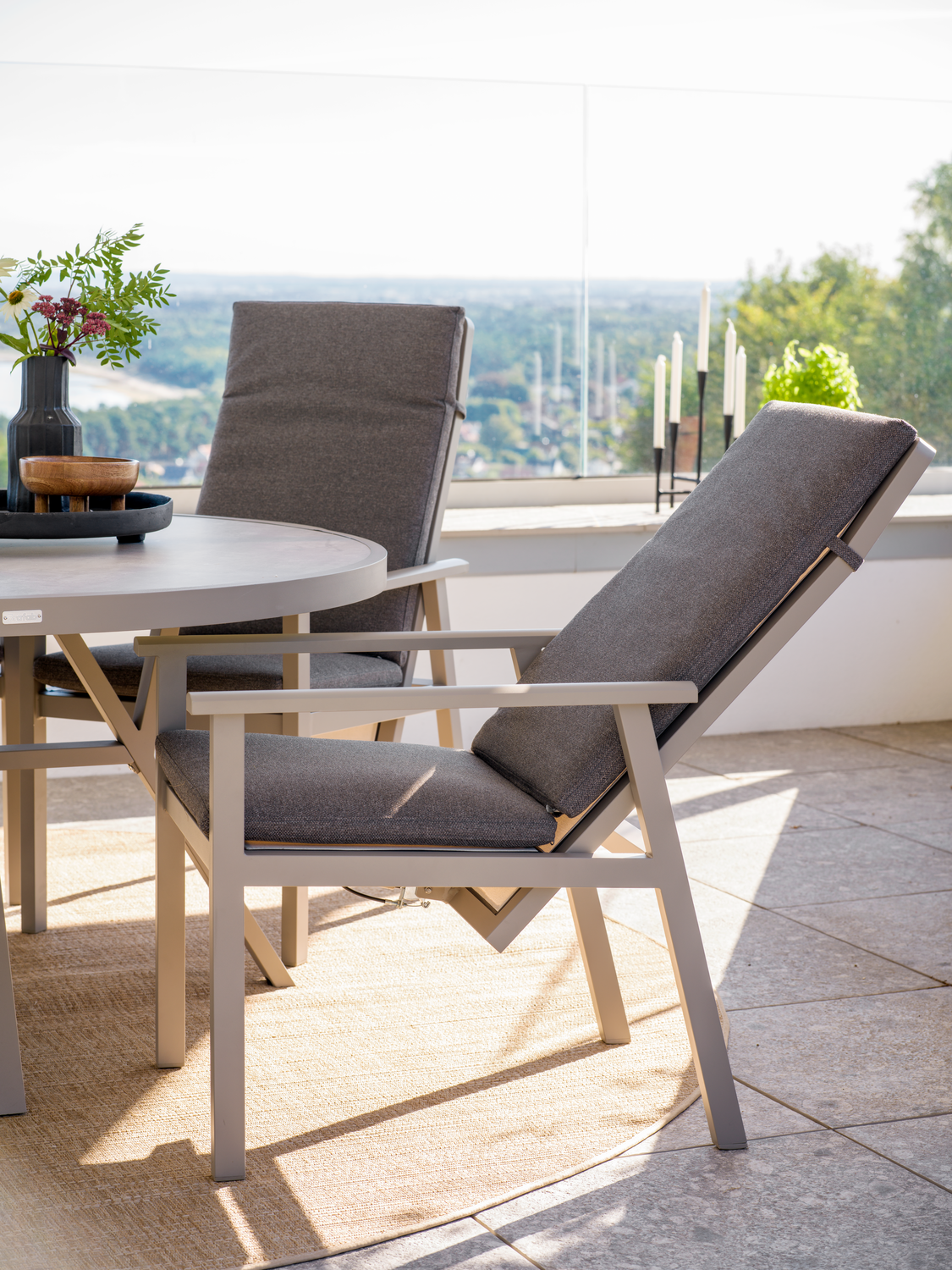 Samvaro Esstisch Khaki/Sand