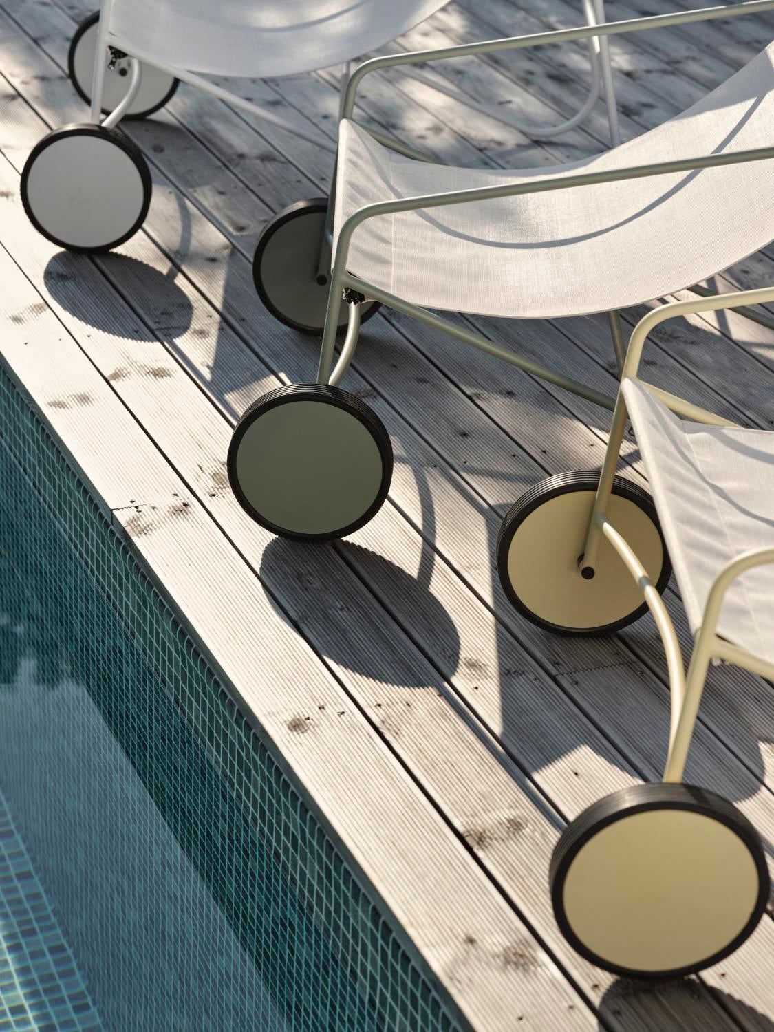 Poul Chair Loungesessel White_Offwhite