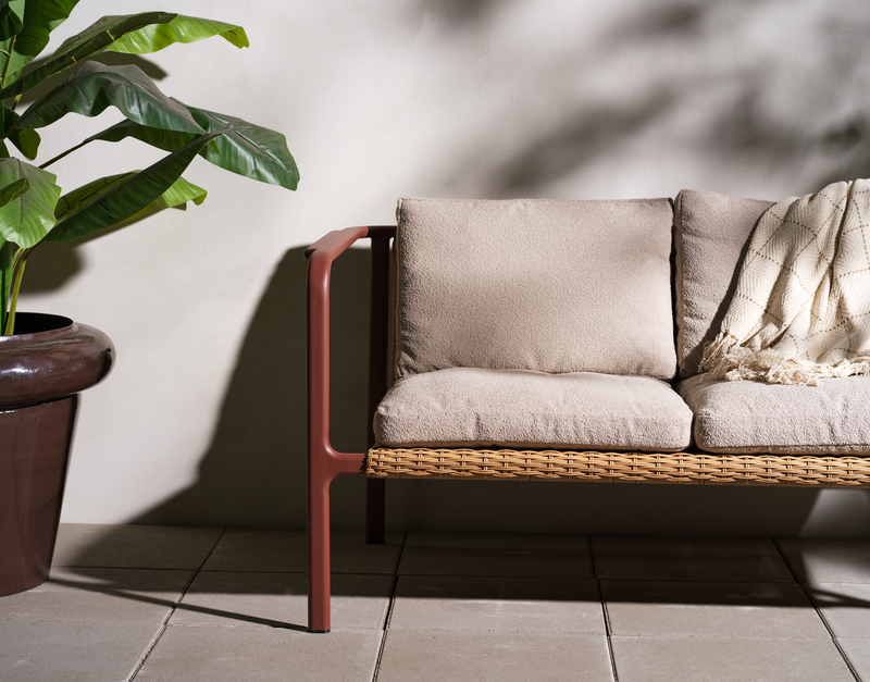 Motty 2-Sitzer Sofa Zin Red/Teddy Beige