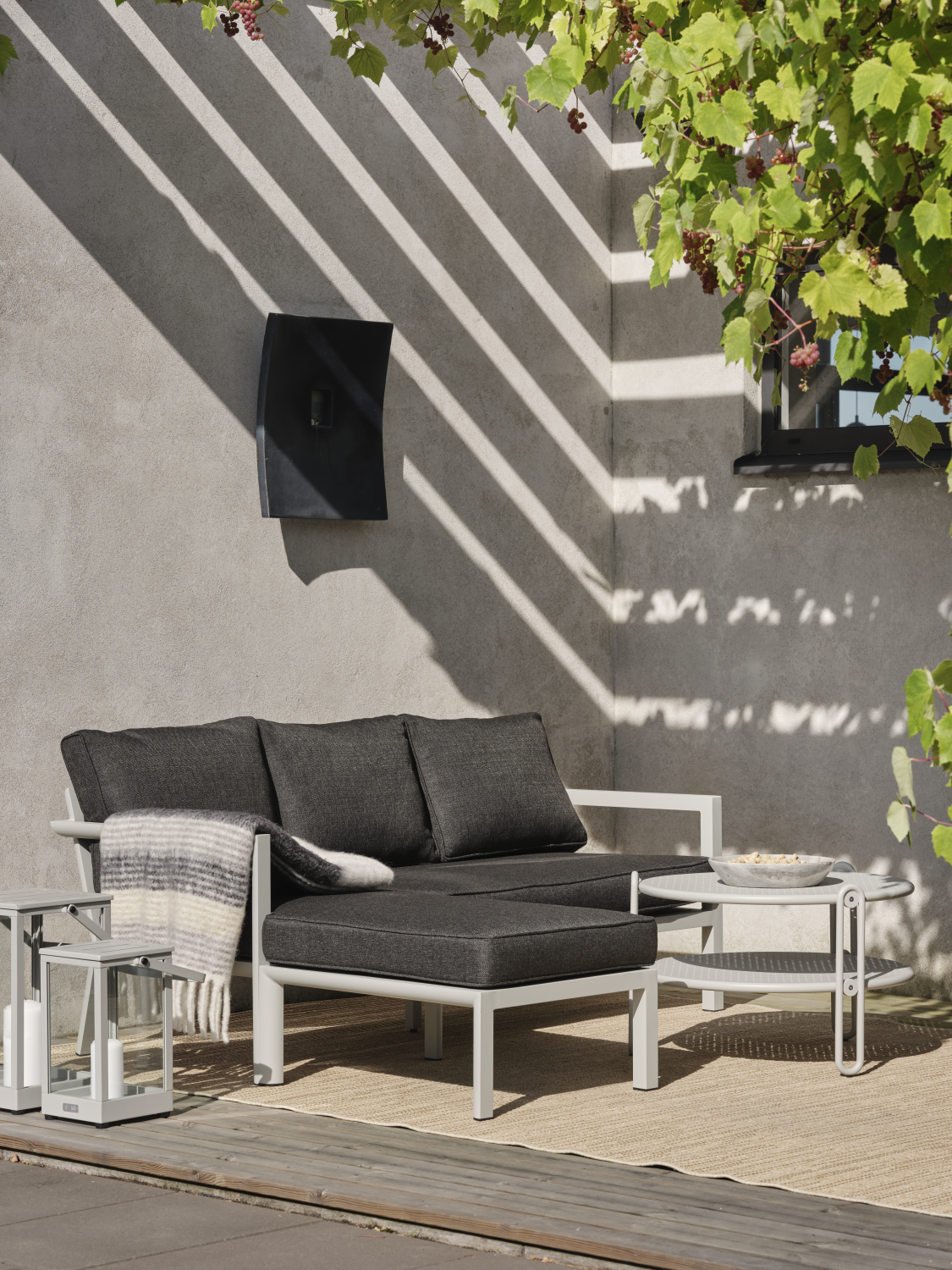 Delia Diwan sofa Light Grey/Nearly Black