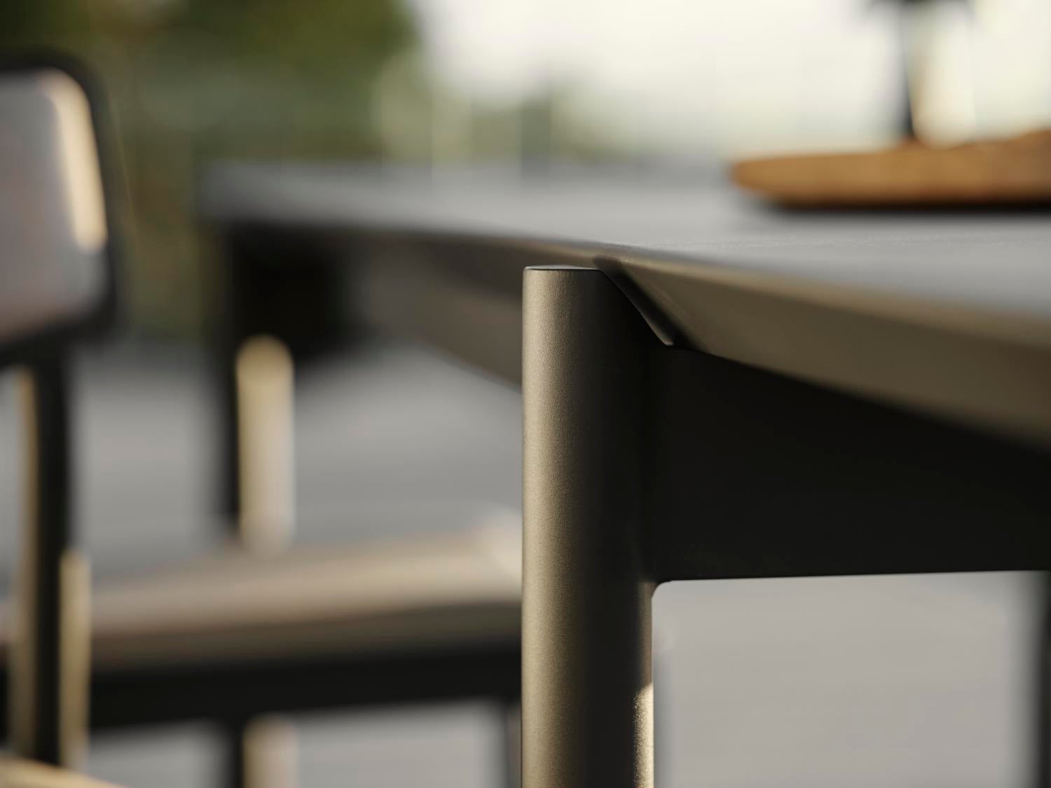 B45 Esstisch Antrazit