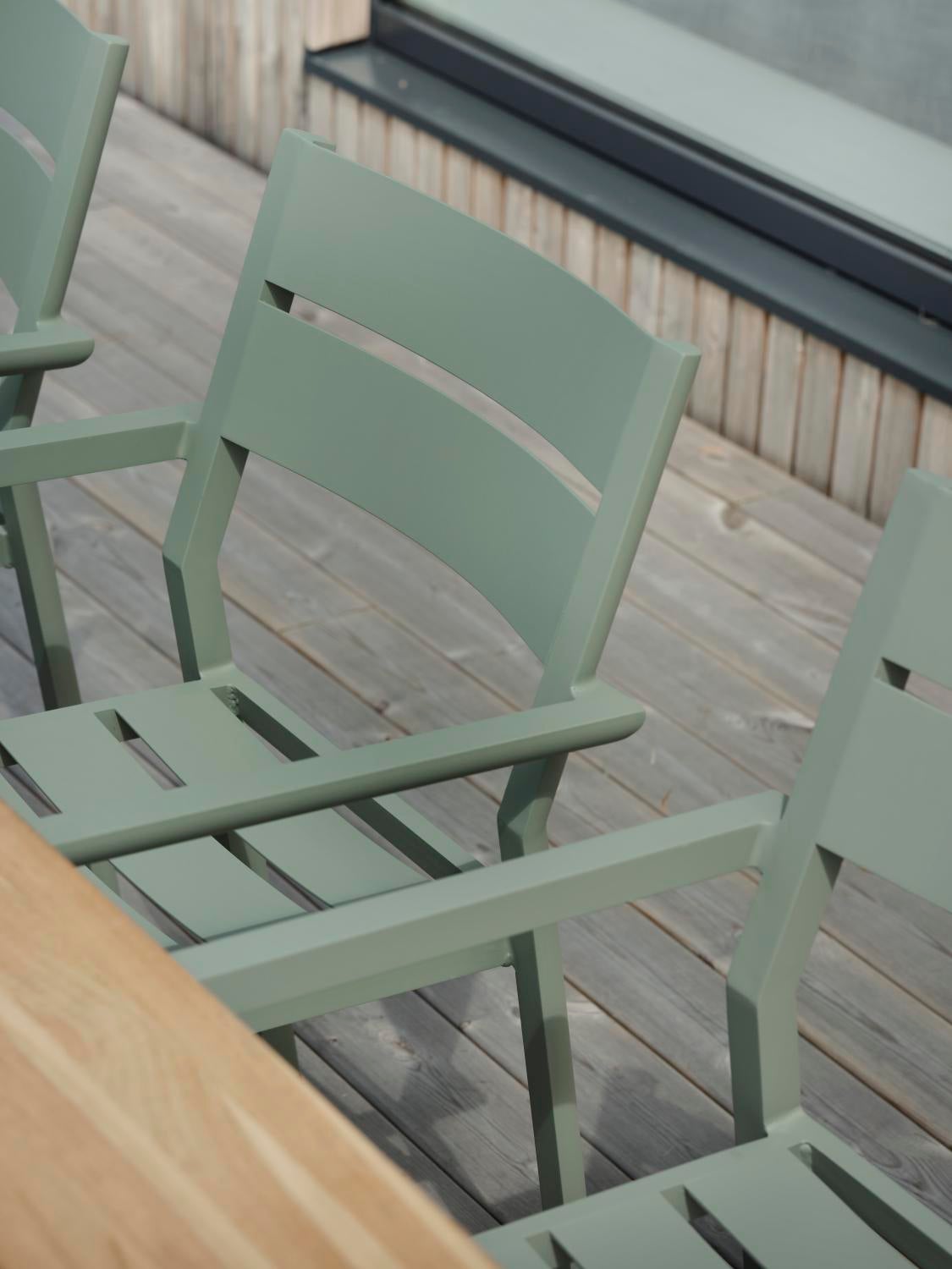 Nox Esstisch Dusty Green/teak